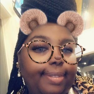 Meet your Posher, Yolanda